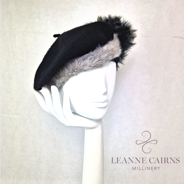 BERET HAT IN PEANUT BROWN FABRIC 419383